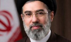 رهبر جدید انقلاب اسلامی توسط مجلس خبرگان رهبری تعیین و معرفی شد